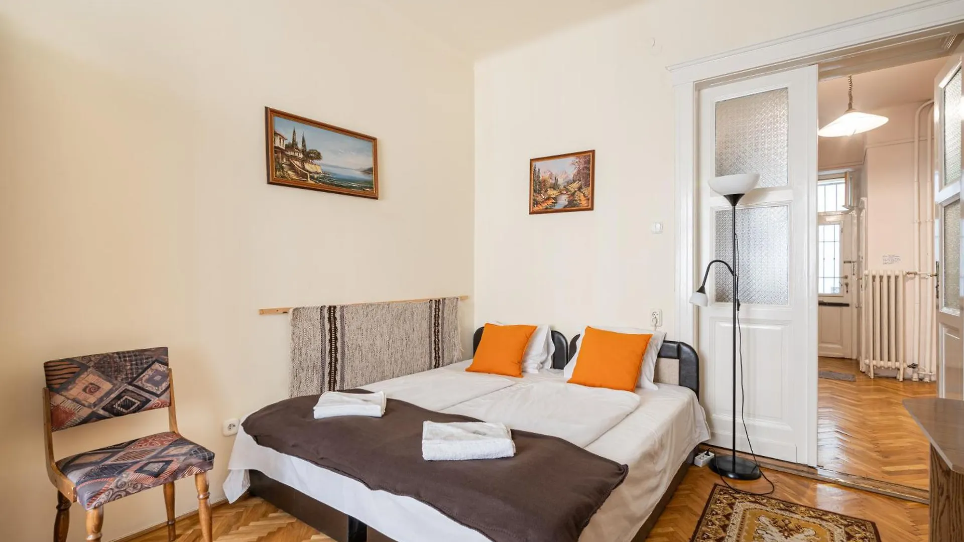 Bpr W21 Retro Home With Balcony Budapest Apartment