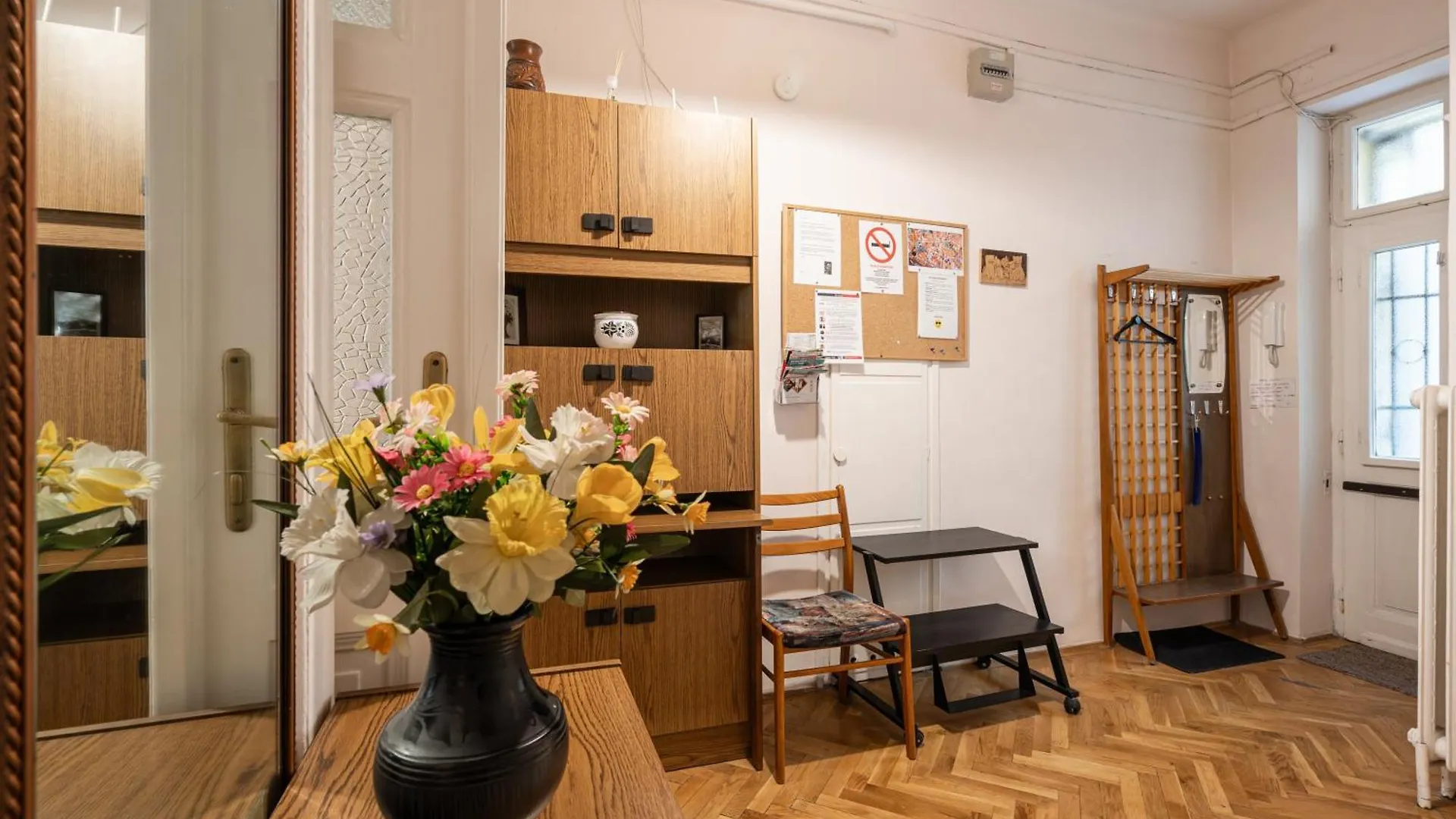 Apartment Bpr W21 Retro Home With Balcony Budapest Hungary